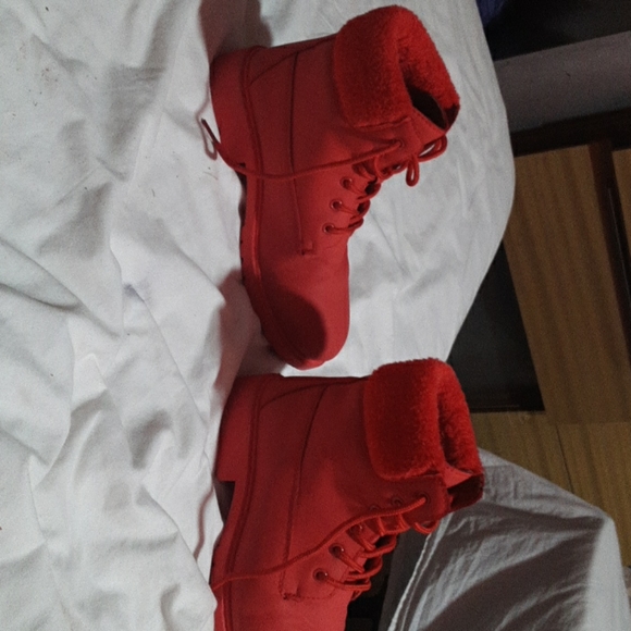 Brand new Pair of boots - Picture 2 of 2